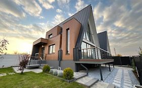 Agrey Frame Residence Villas